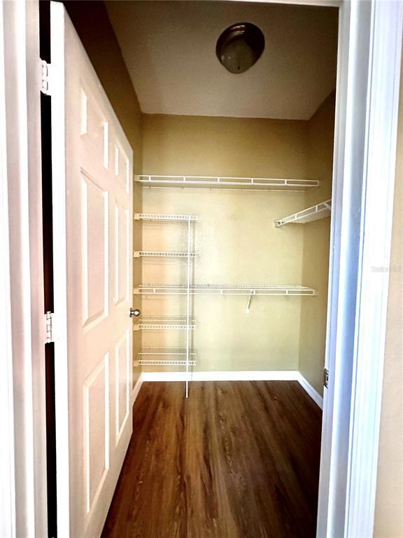 Building Photo - 2025 Erving Cir