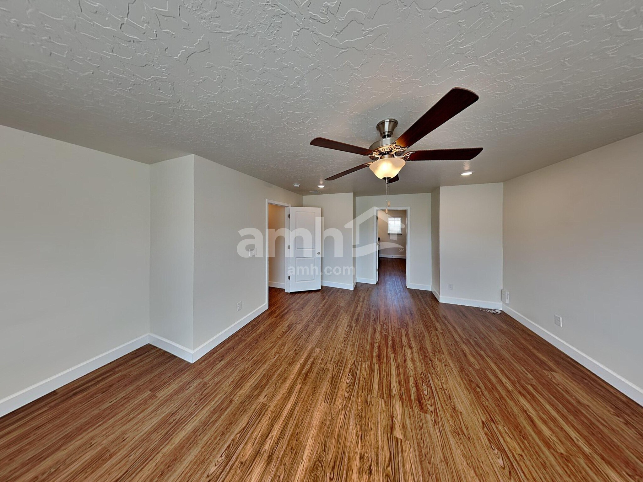 Building Photo - 967 W 850 S