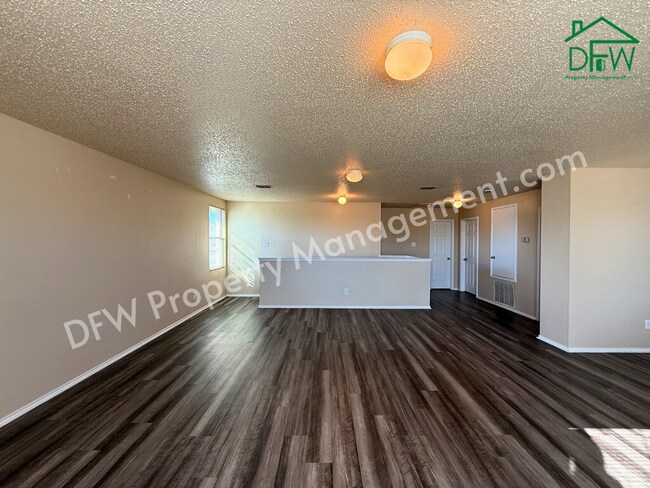 Building Photo - 2-Story 4 BR Home with Large Backyard & Game Room