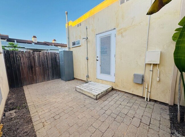 Building Photo - AVAILABLE NOW! CHARMING 1BD/1BA NORTH PARK BUNGALOW! ONLY $1,995/MO!