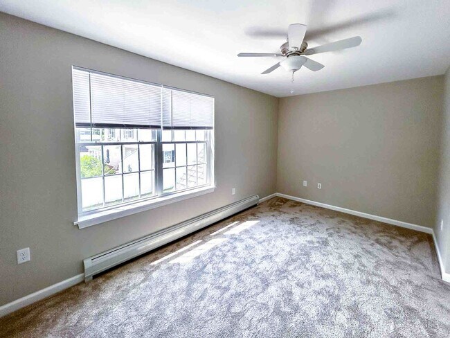 Building Photo - 21 Pinecrest Dr