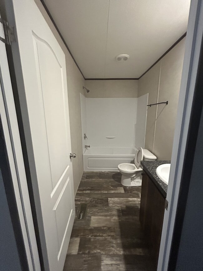 Building Photo - 205 Addison St