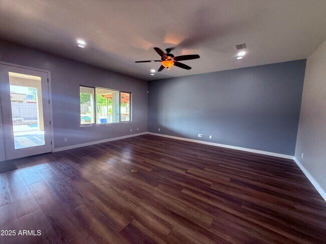 Building Photo - 3123 W Melody Dr