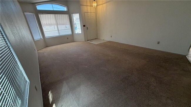 Building Photo - 1328 Maplegrove Cir