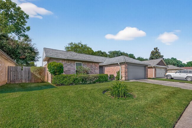 Building Photo - 2510 Old Fort Rd