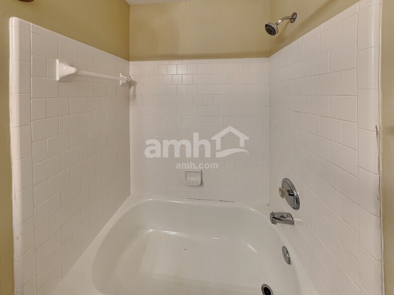 Building Photo - 401 Citronelle Dr