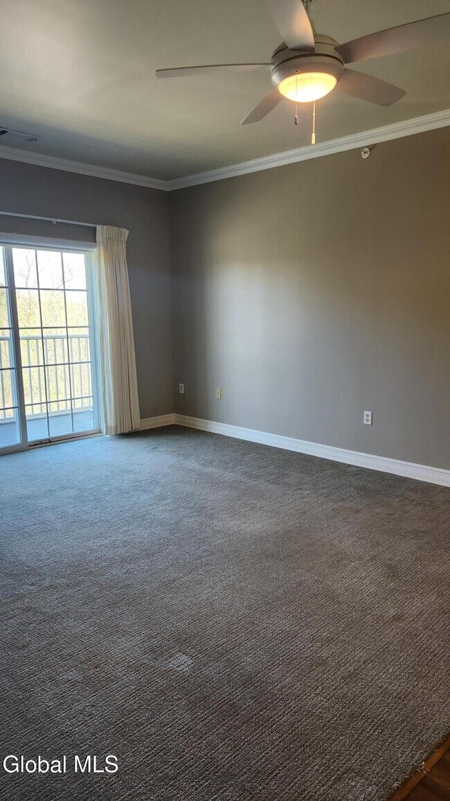 Building Photo - 8 Wall St