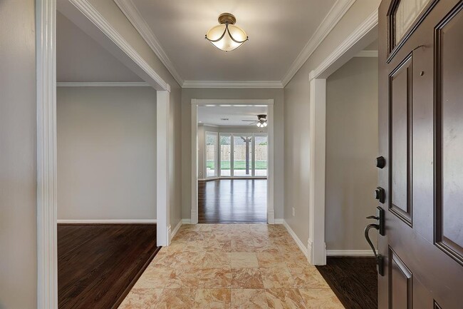 Building Photo - 2518 Talina Way