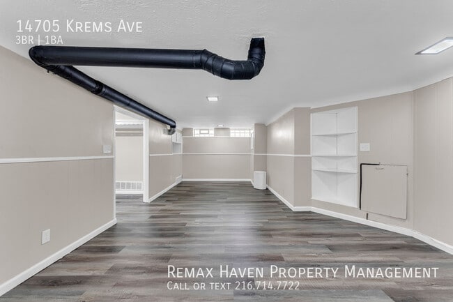 Building Photo - 14705 Krems Ave