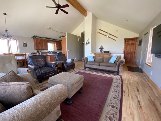 Building Photo - 588 Lake View Cir E
