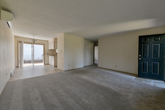 Living Room & Dining Area - 2118 19th St