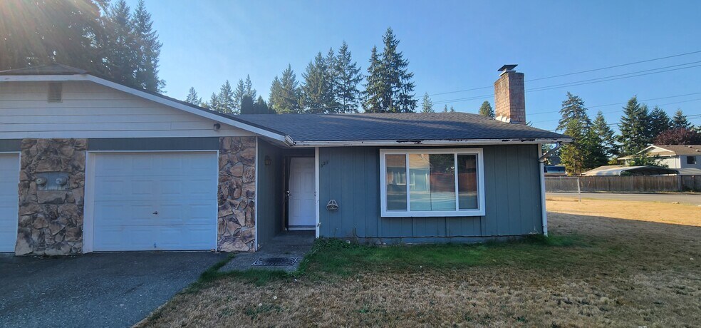 Building front - 521 159th St E