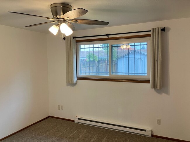 Building Photo - *Half-Off 1st Month's Rent!* Charming Three Bedroom Home