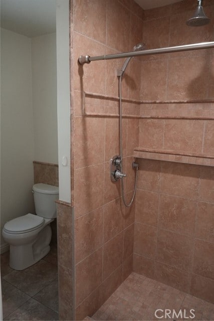 Building Photo - 2641 N White Ave