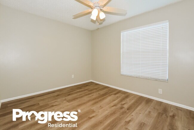 Building Photo - 938 N Jerico Dr