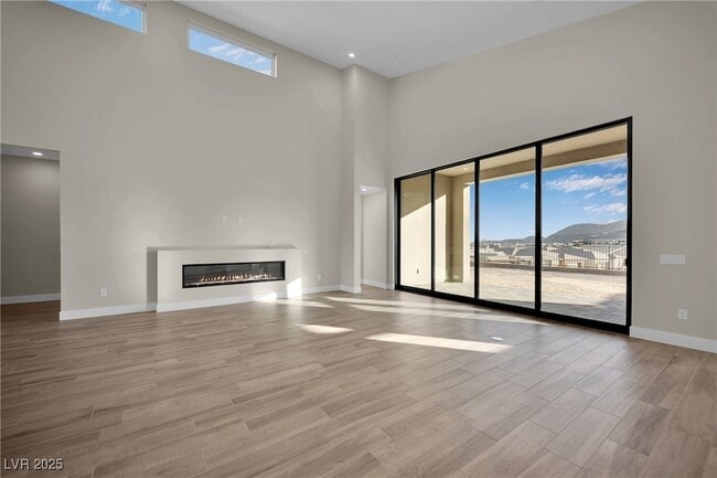 Building Photo - 11079 Rolling Vista Dr