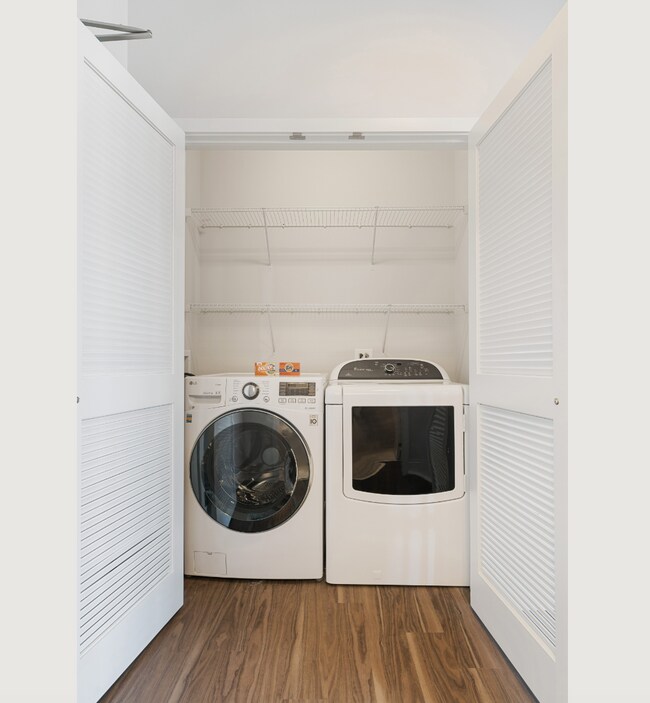 Building Photo - 779 W Adams St