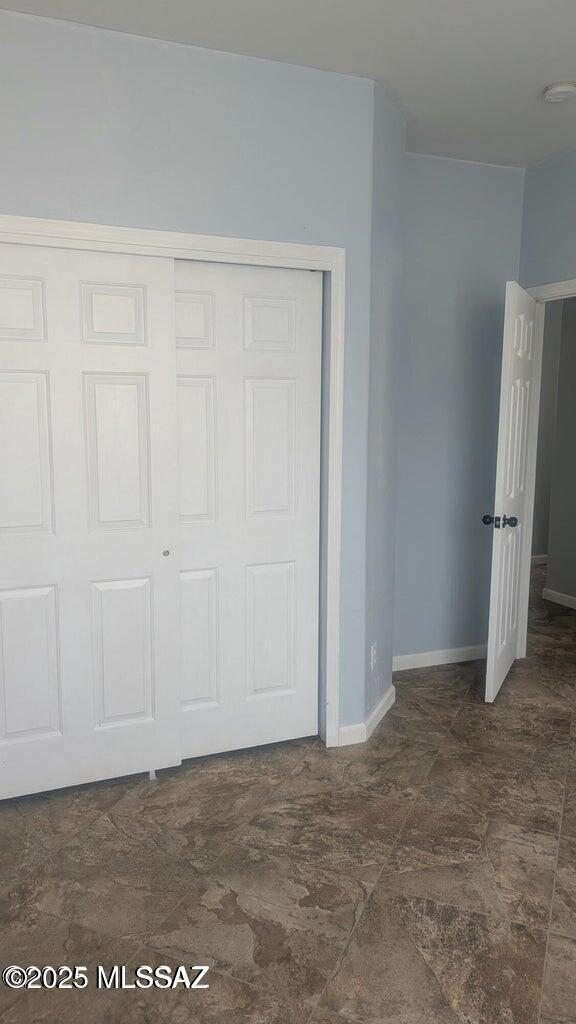 Building Photo - 5554 W Carriage Dr