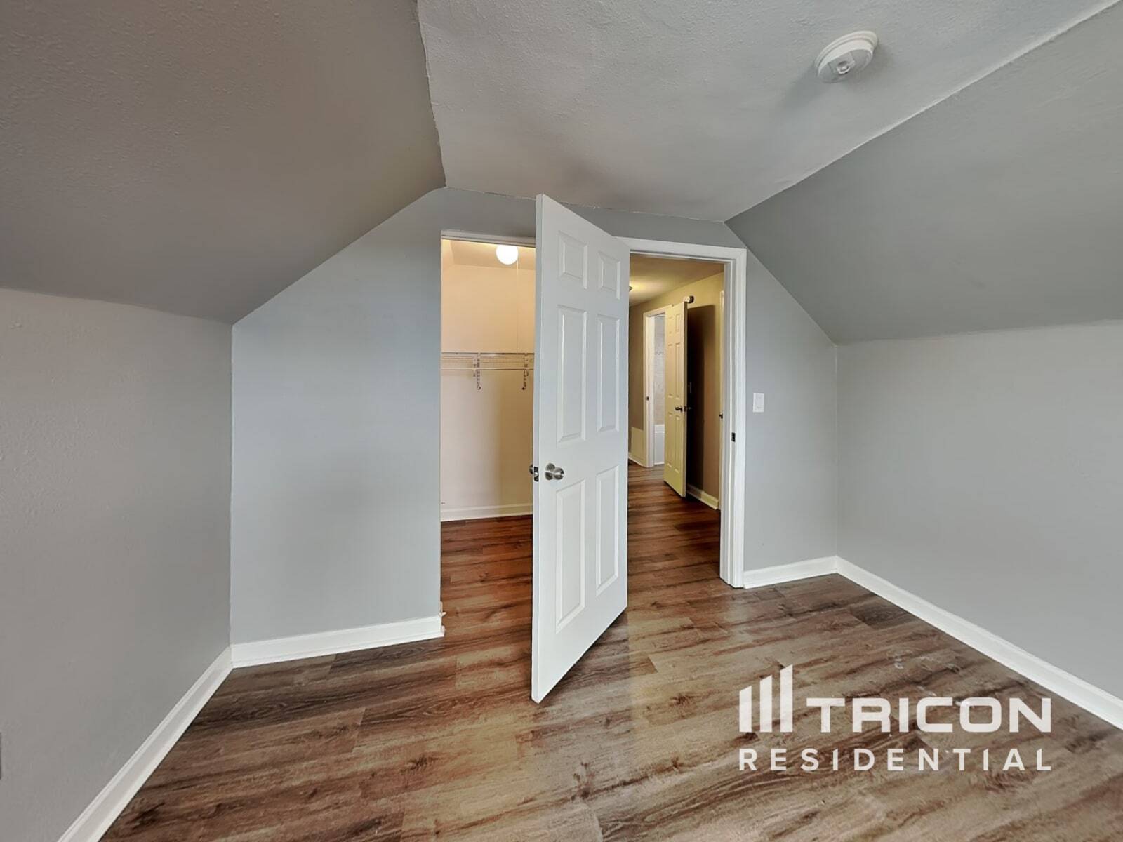 Building Photo - 2543 Golden Poinciana Pl