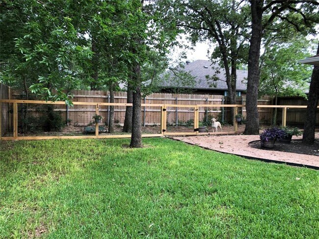 Building Photo - 2803 Pueblo Ct N