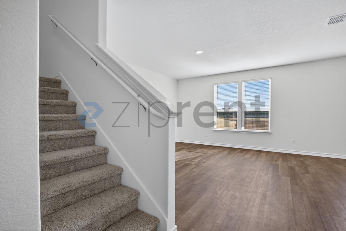 Building Photo - 11816 Red Burro