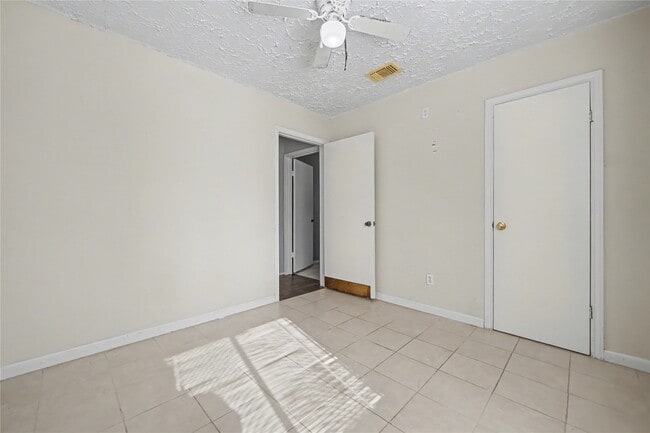 Building Photo - 319 Richvale Ln