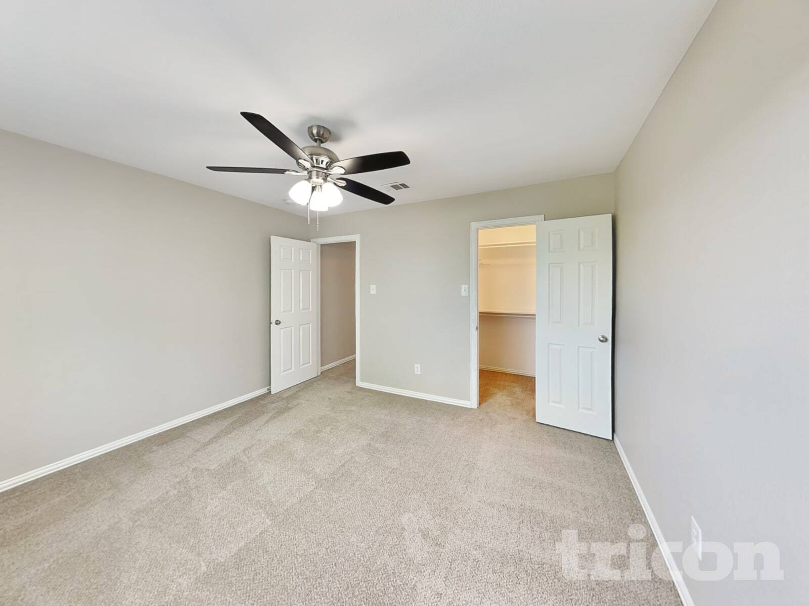 Building Photo - 523 Pinnacle Dr