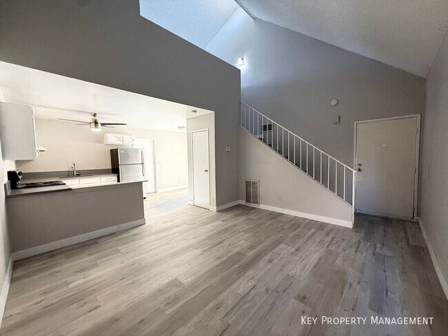 Building Photo - 5187 Garden Ln