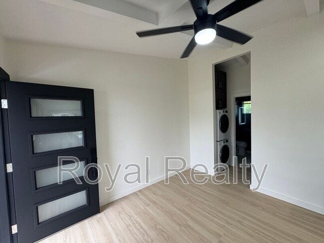 Building Photo - 47-230-230 Miomio Loop