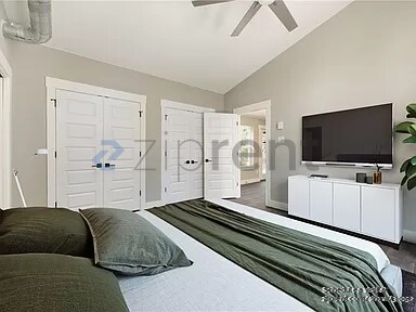 Building Photo - 11106 Lakeside Dr