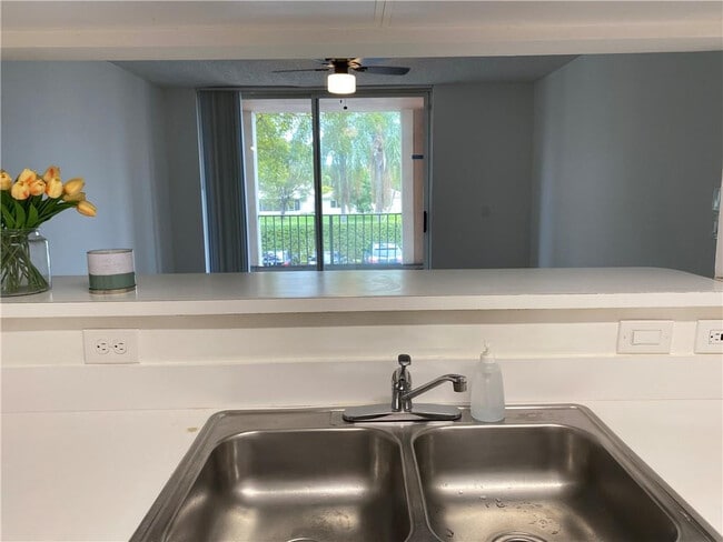 Building Photo - 12112 St.Andrews Pl