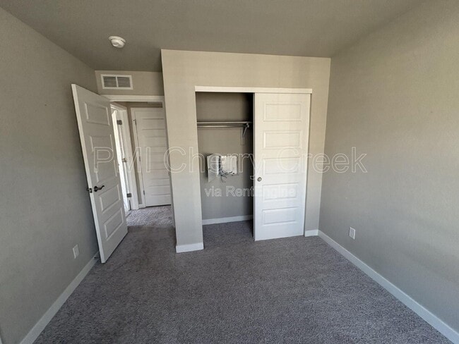 Building Photo - 2406 S Troy Ct