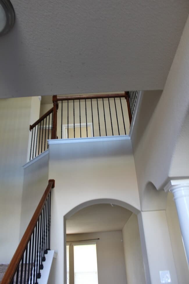 Building Photo - Over 3000 square feet with 3 car garage!