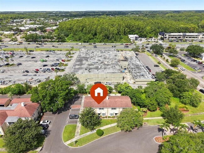 Building Photo - 10315 Carrollwood Ln