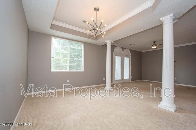 Building Photo - 2704 Bradford Commons Dr