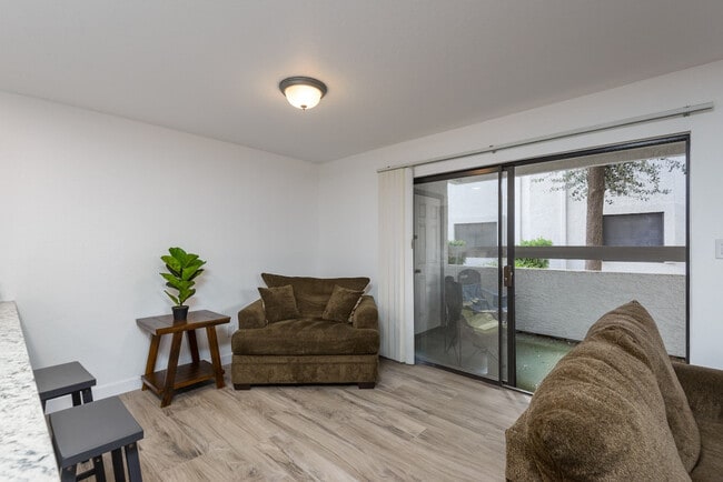 Building Photo - 2959 N 68th Pl