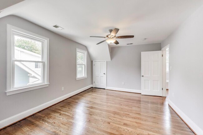 Building Photo - 8209 Flower Ave