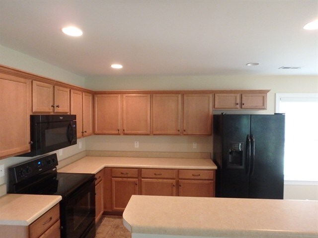 Building Photo - 1254 Clancy Dr NE