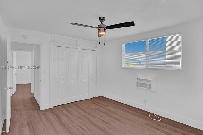 Building Photo - 505 NE 30th St