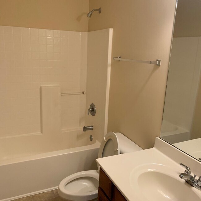 Building Photo - Coming Soon! Nice 3 bedroom house in convenient location