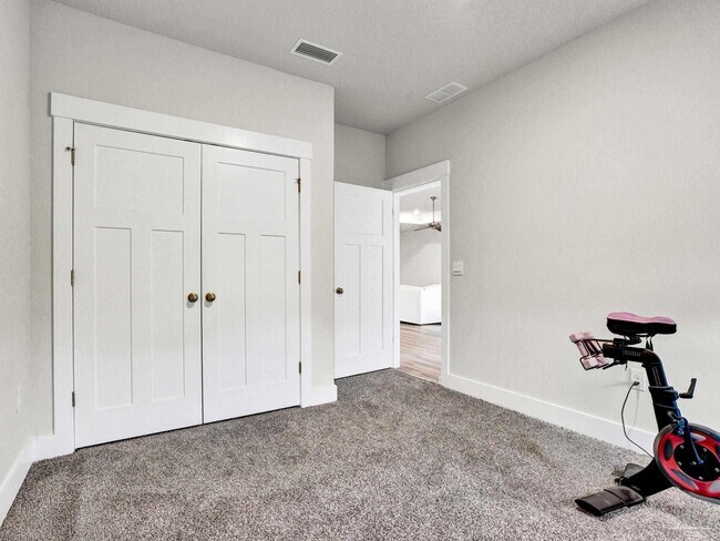 Building Photo - 3962 Whitetail Ln