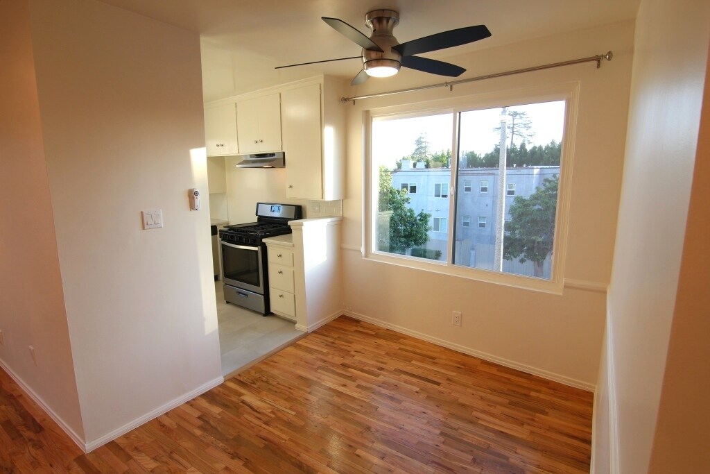 Building Photo - 8585 Pickford St