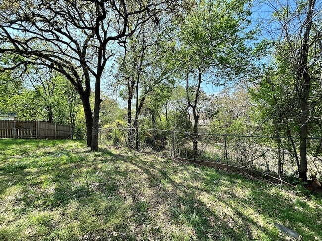 Building Photo - 5418 Lansingford Trail