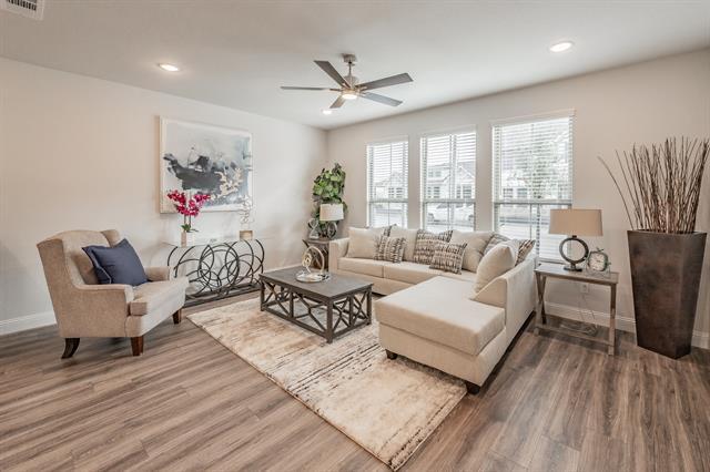 Building Photo - 9713 Thorncrown Ln