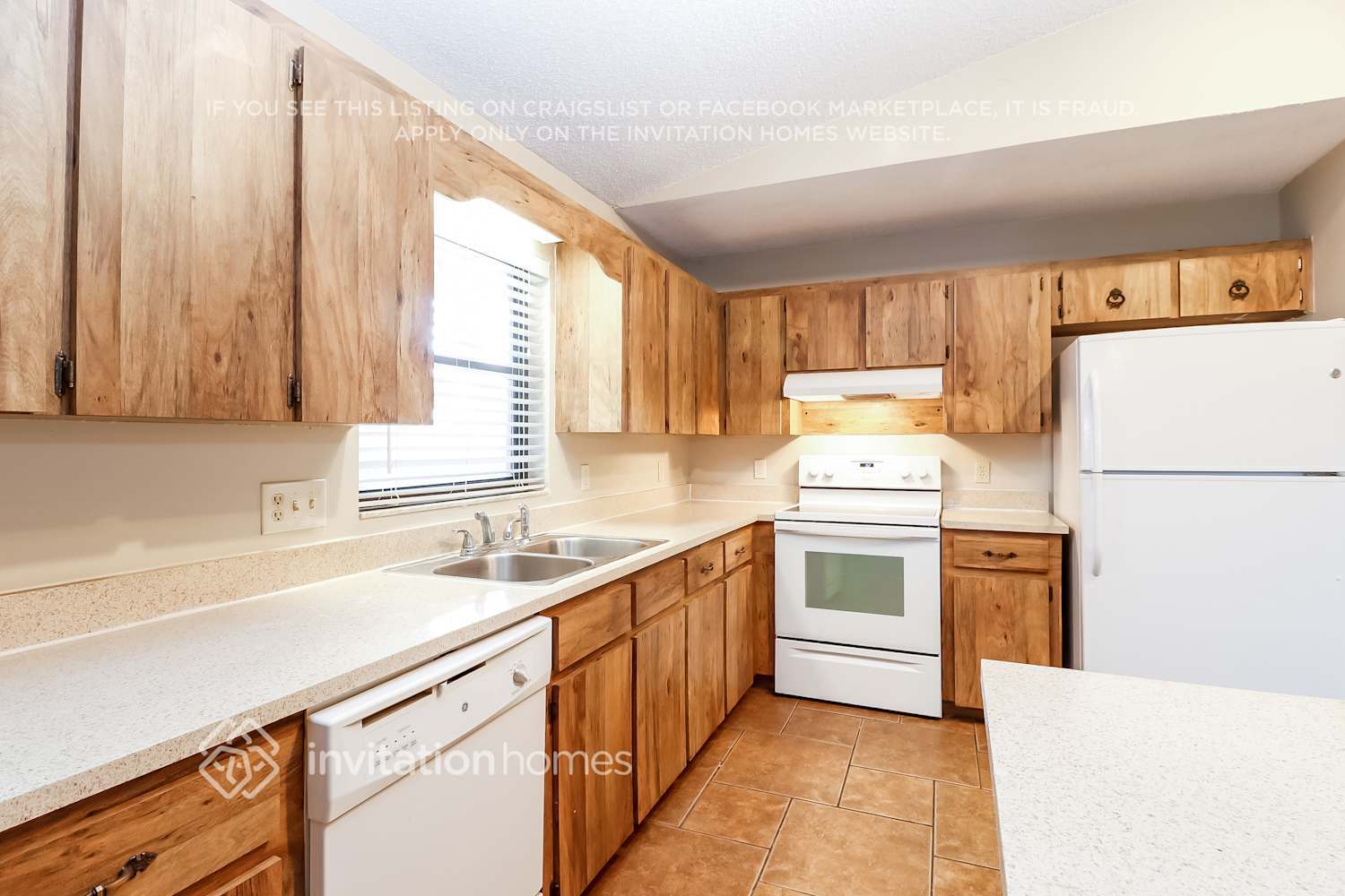 Building Photo - 2301 Beechwood Ct