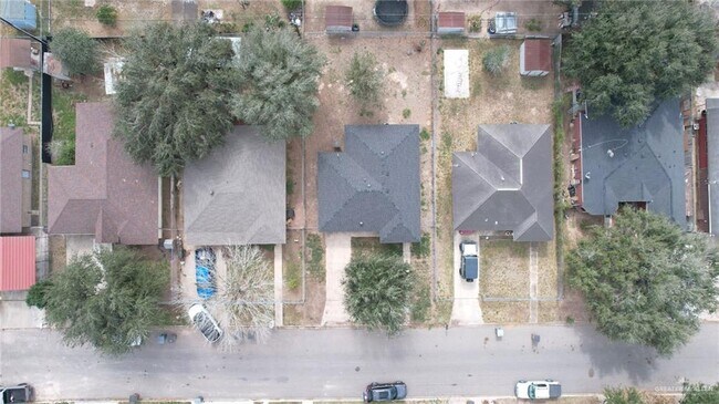 Building Photo - 3526 Pso Del Rey