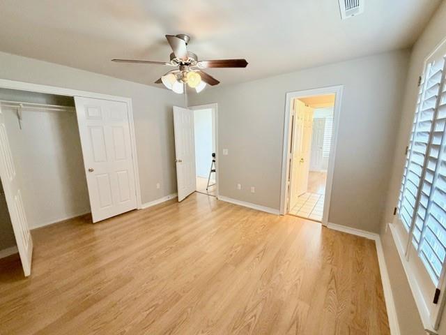 Building Photo - 884 N Meadowlands Dr