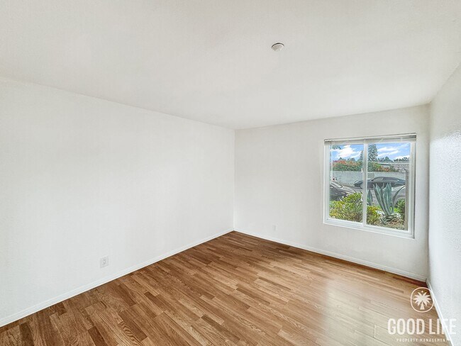 Building Photo - Great 2B/2BA Condo in Oceanside!