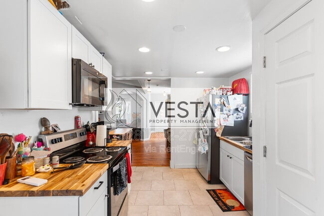 Building Photo - 241 N Main St