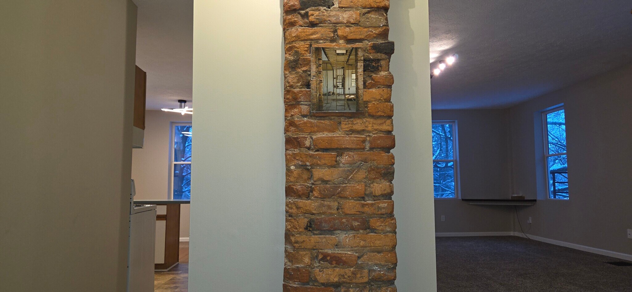 Building Photo - 484 Merchants Rd